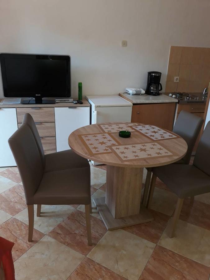 Apartments Ella Лижнян Экстерьер фото